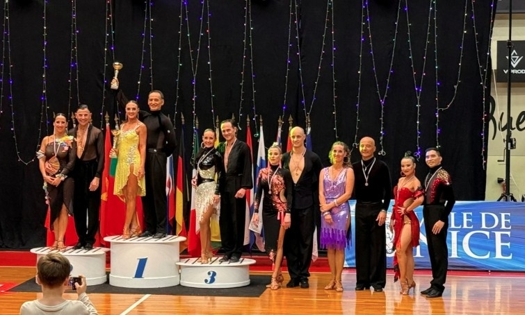 Vietnamese athletes among world’s Top 30 Latin dance pairs